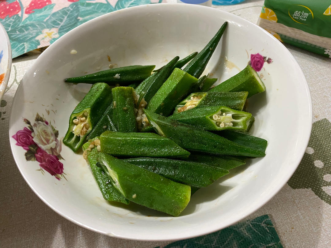 蒜蓉蒸秋葵