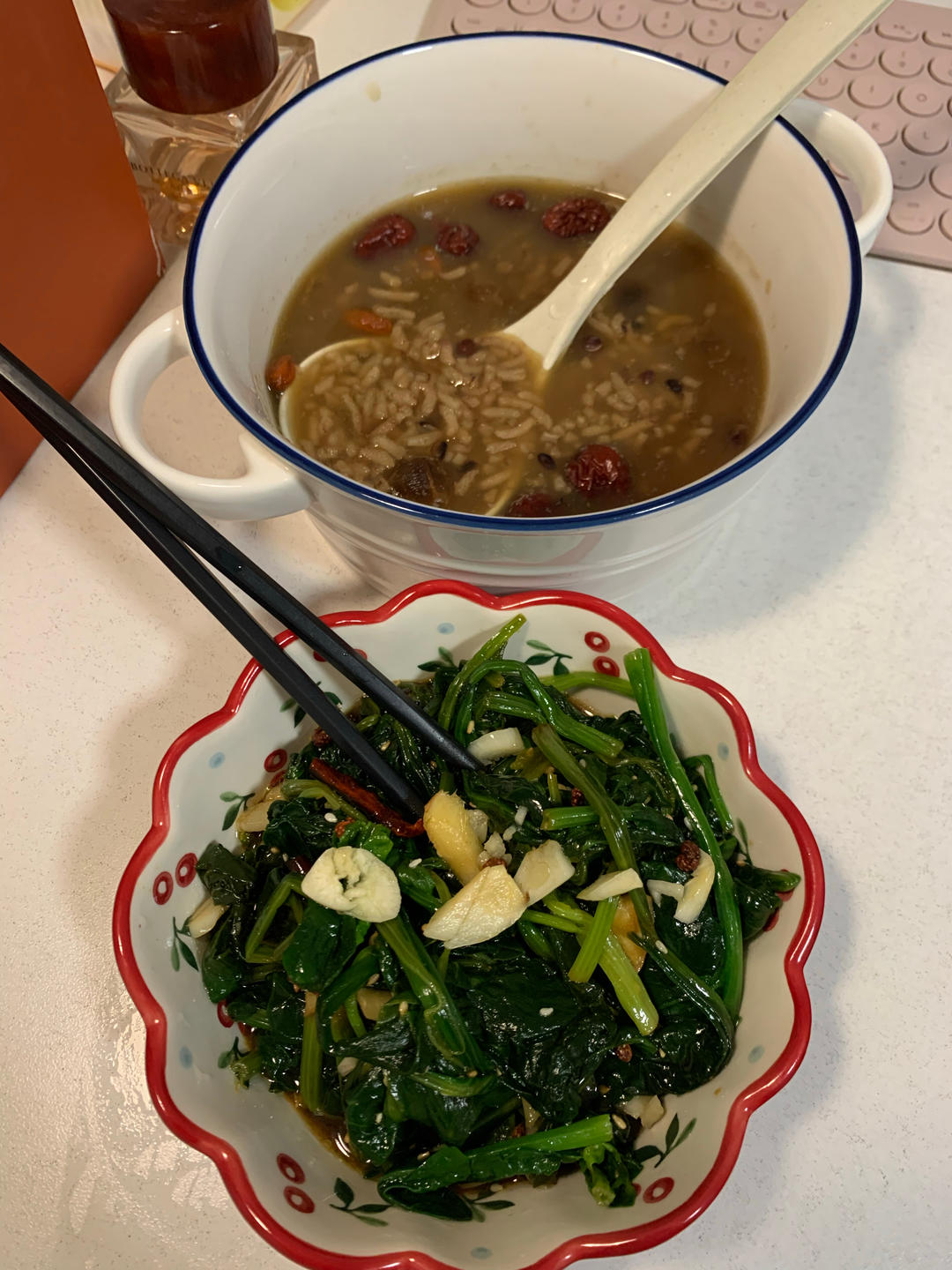 凉拌菠菜(家传秘方)