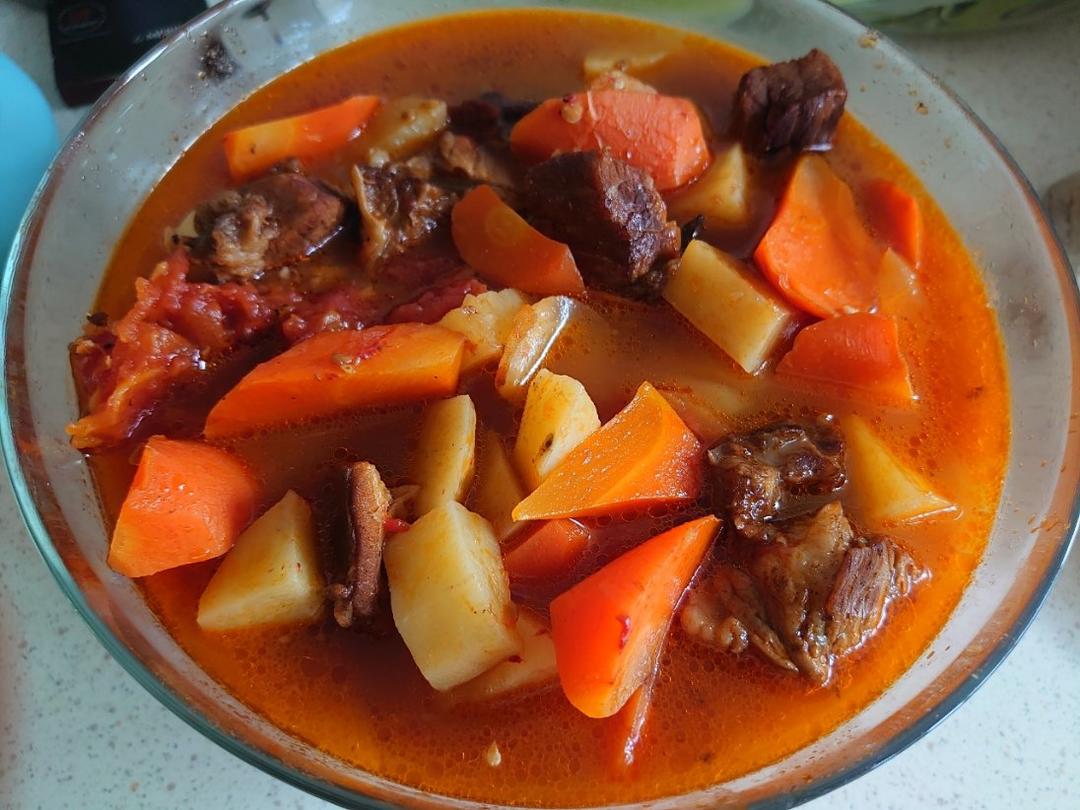 西红柿炖牛腩（牛肉）
