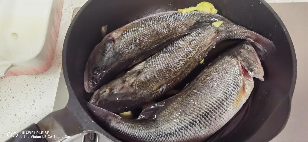 鲈鱼松宝宝辅食