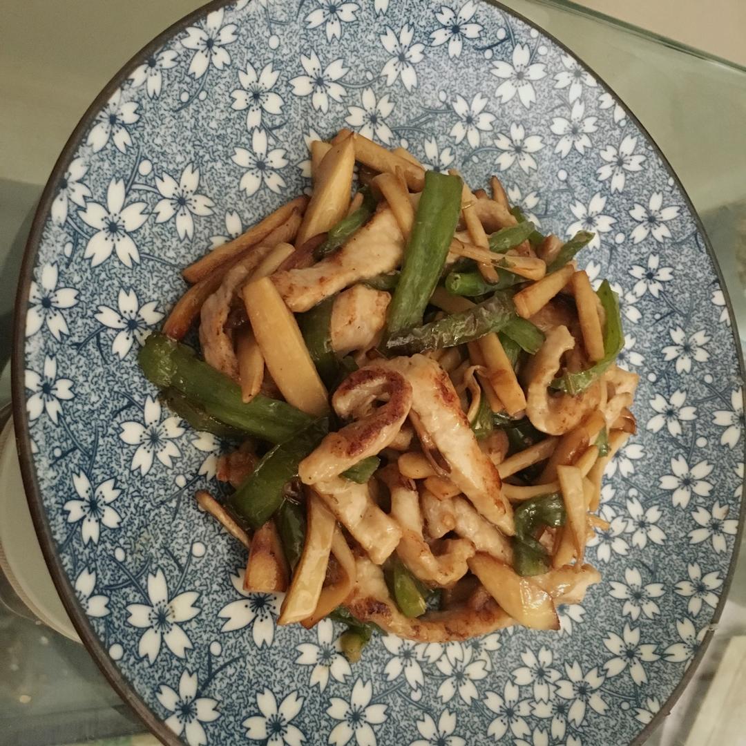 青椒素炒杏鲍菇