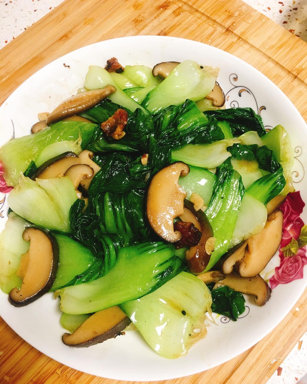 老丁的私房菜-香菇炒油菜