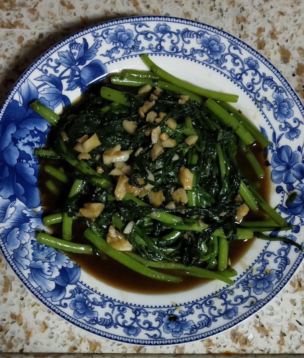 清炒茼蒿