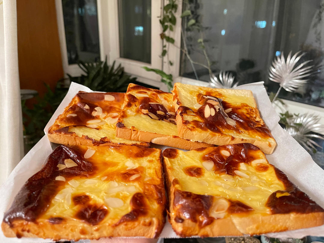 零失败快手岩烧乳酪(熔岩吐司)十分钟网红早餐，好吃哭
