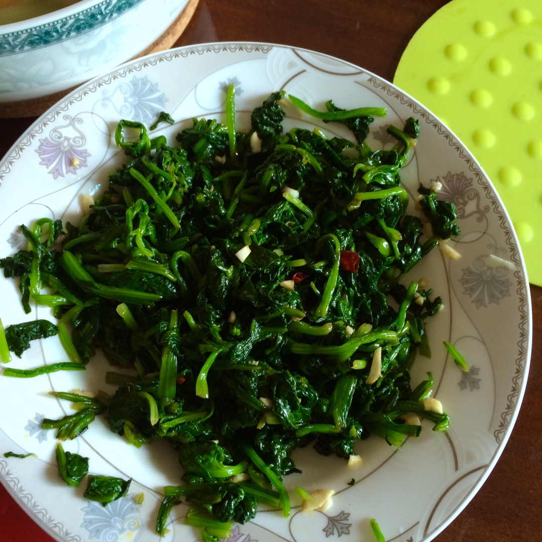 凉拌菠菜 Spinach Salad