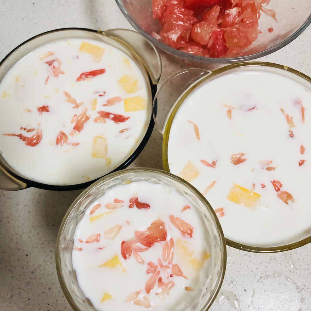 港式甜品——杨枝甘露(芒果西米露)附芒果花切法