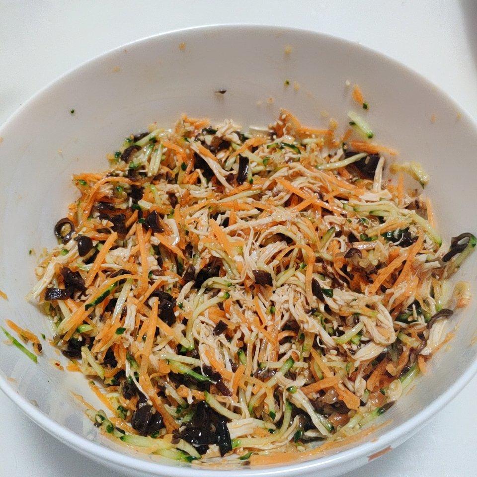 凉拌麻辣鸡丝