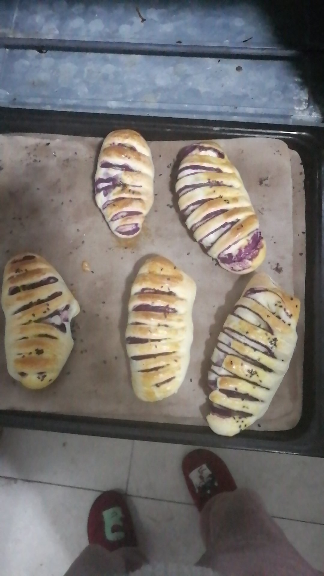紫薯毛毛虫面包