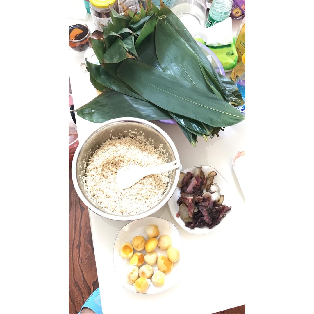 蛋黄肉粽