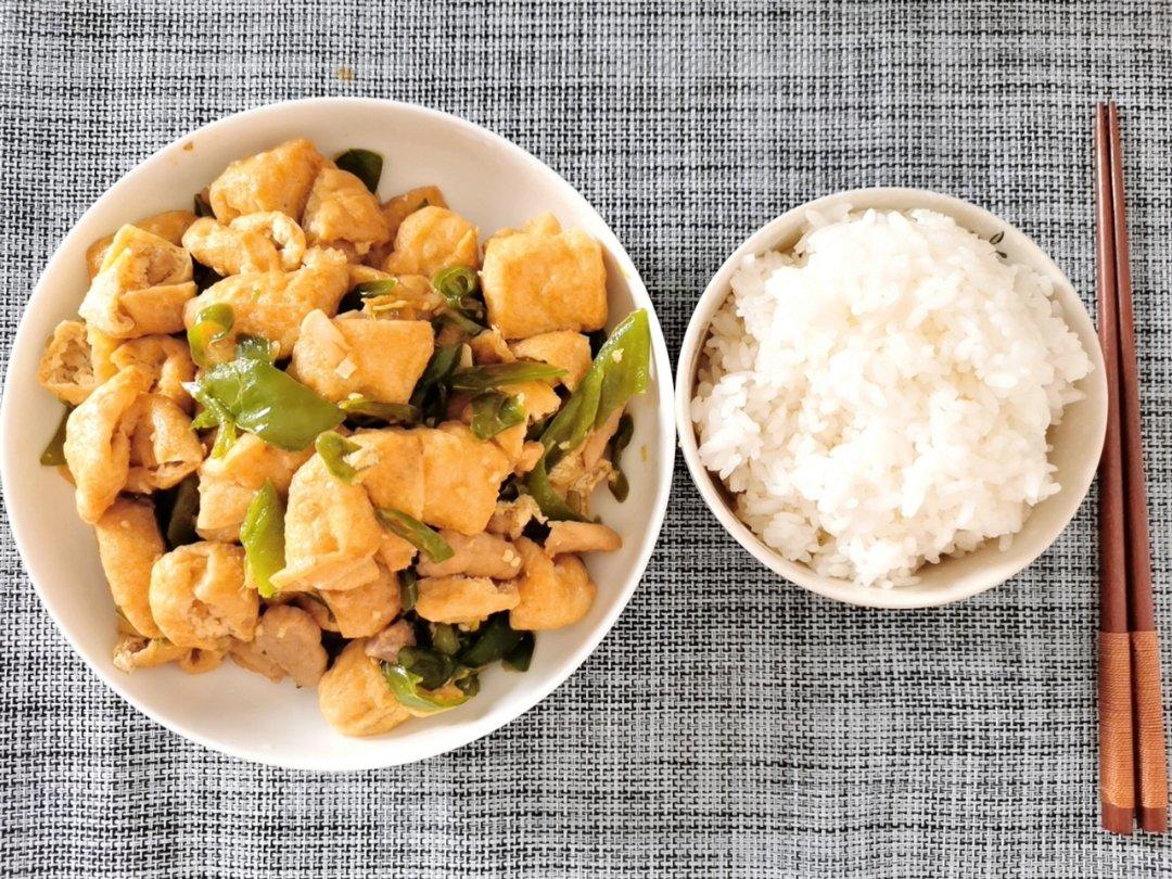 青椒油豆腐