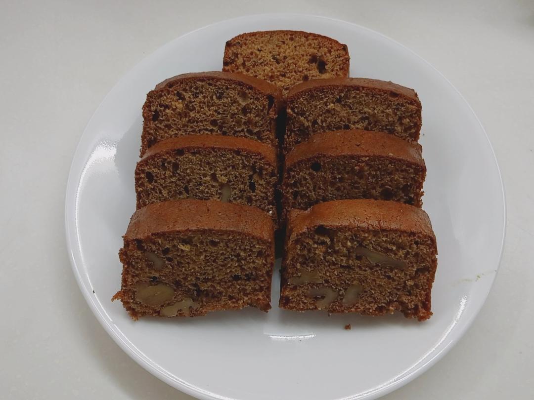 单车大叔做的枣泥核桃蛋糕