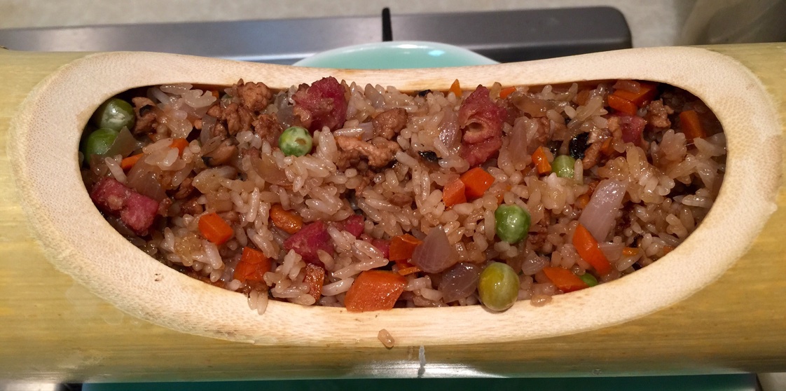 竹筒腊肉饭
