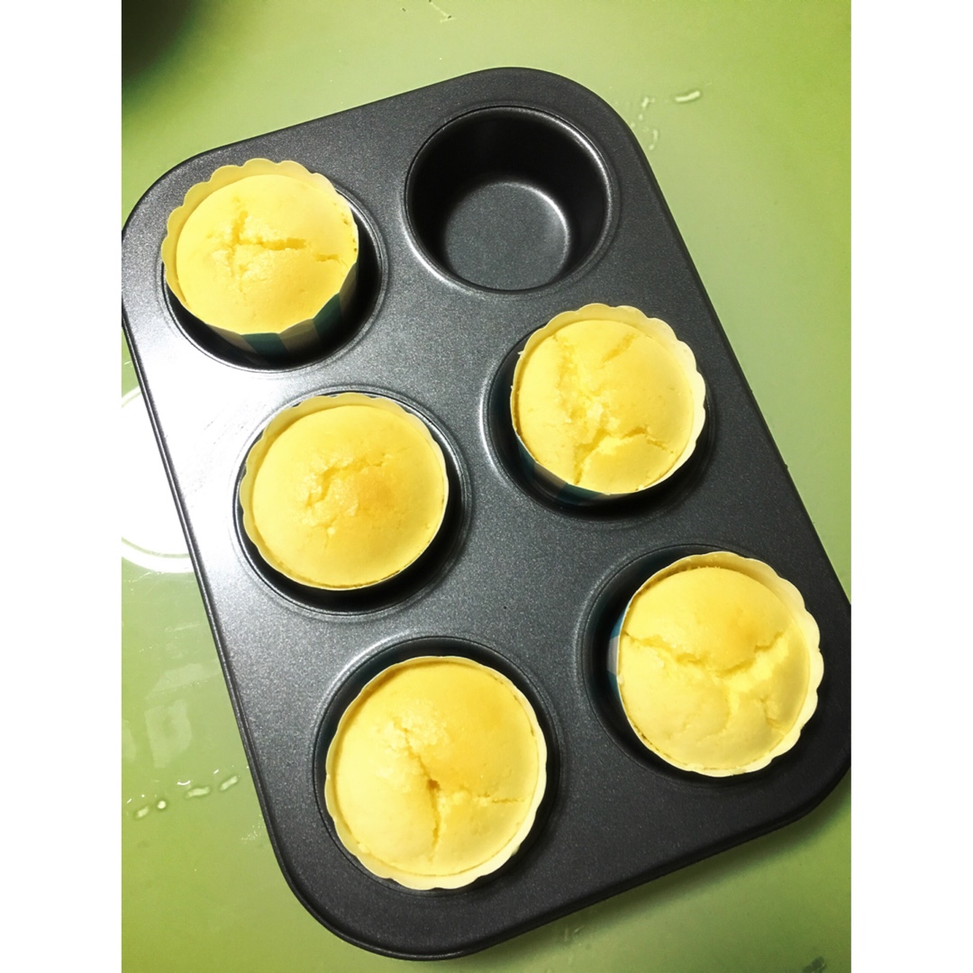 消耗淡奶油之作——淡奶油小蛋糕