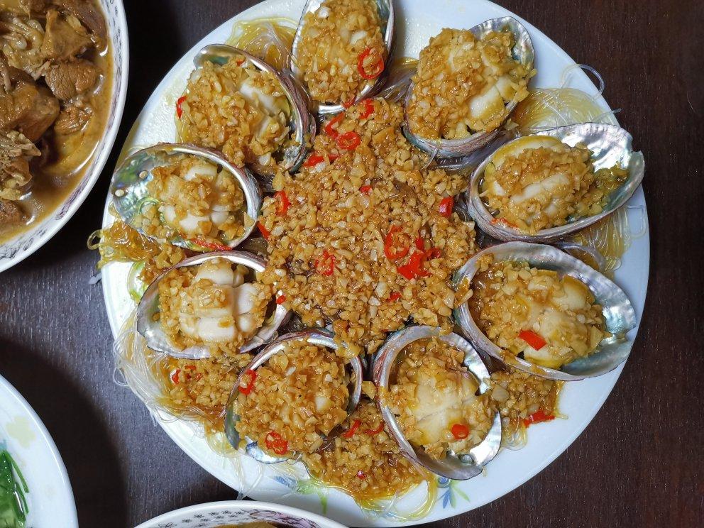 蒜蓉粉丝蒸鲍鱼