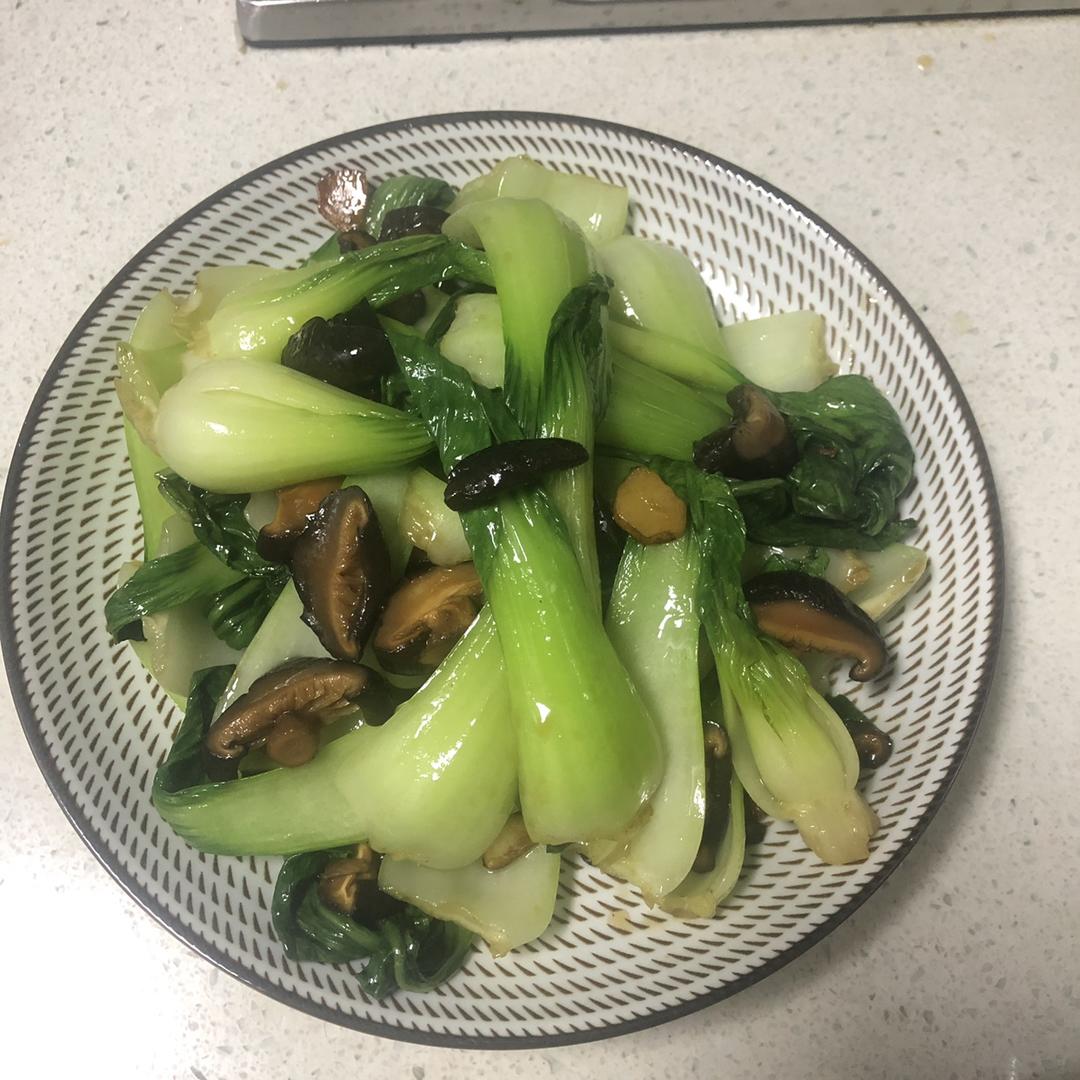 难度★ 耗油香菇青菜（附香菇挑选清洗技巧和绿叶菜焯水技巧）