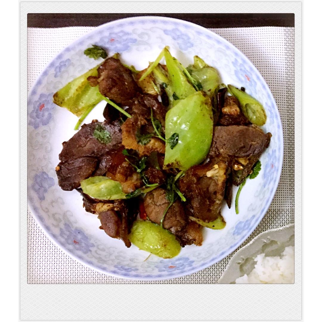 青椒小炒卤牛肉