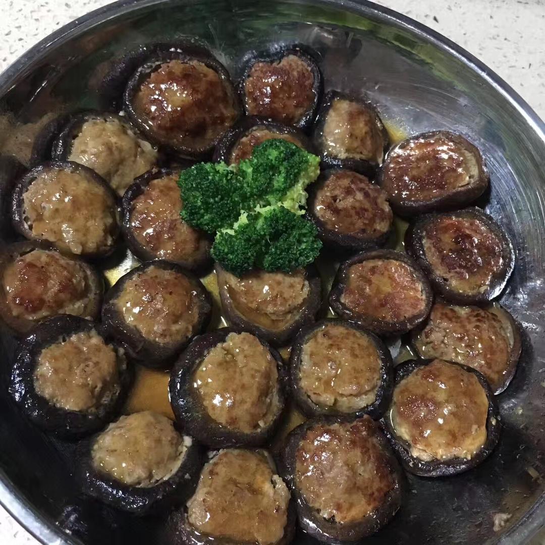 美味的肉酿香菇～～孩子爱吃的下饭菜