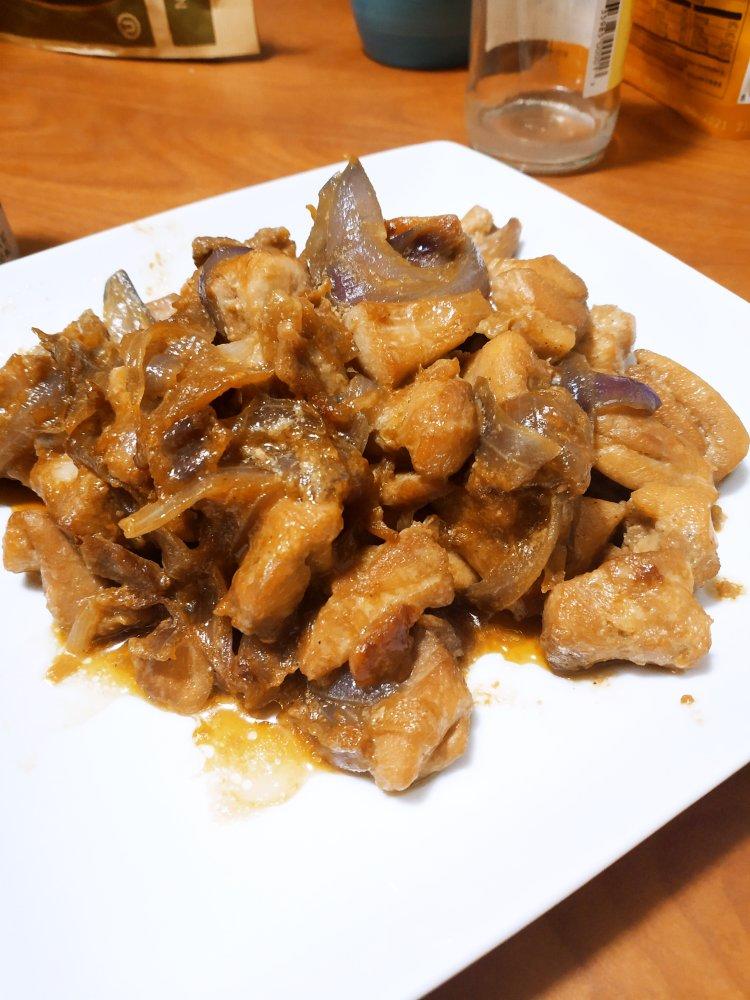 洋葱烩鸡腿肉