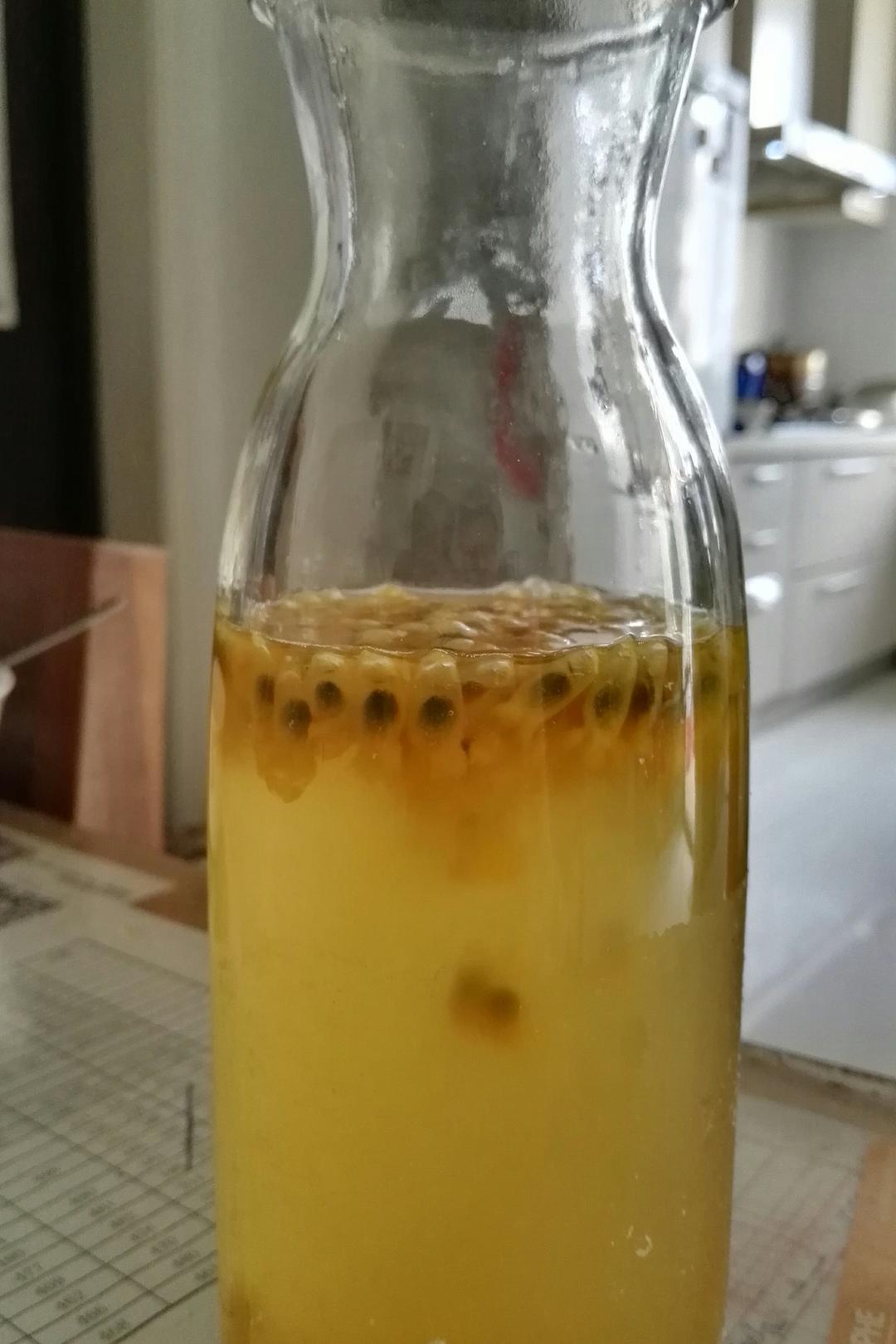 百香果的朴素吃法（百香果汁）