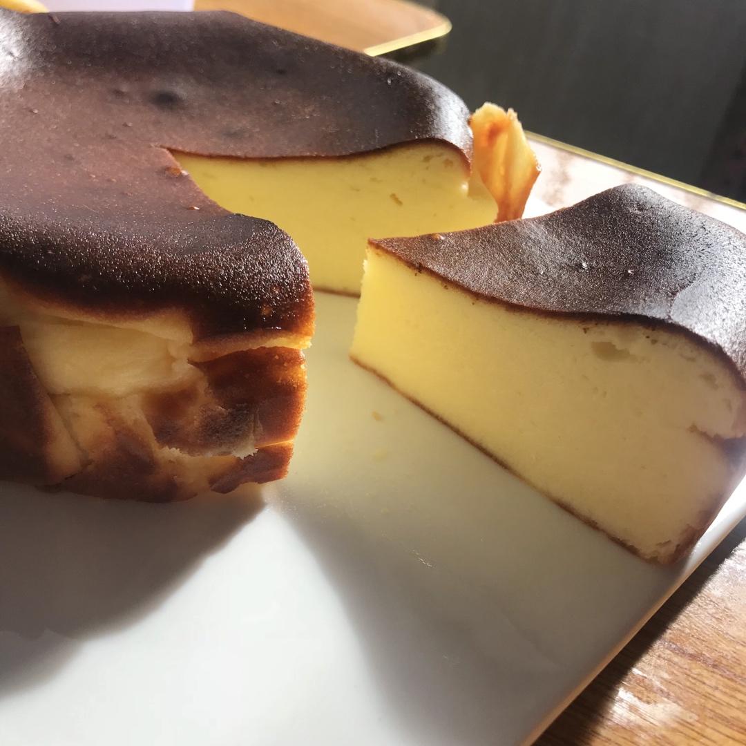 巴斯克式烤芝士蛋糕[超简单][搬运]