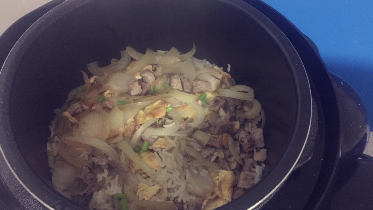 香煎猪颈肉焖饭（电饭锅焖饭）的做法 步骤4