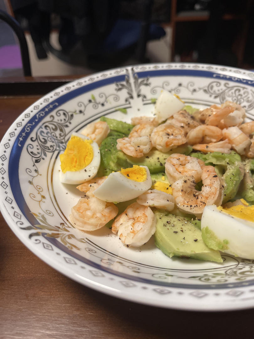 夏日零厨艺美食🔥虾仁牛油果鸡蛋沙拉