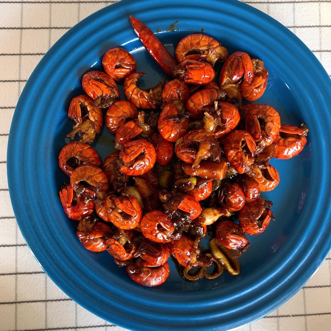 油爆香辣龙虾球