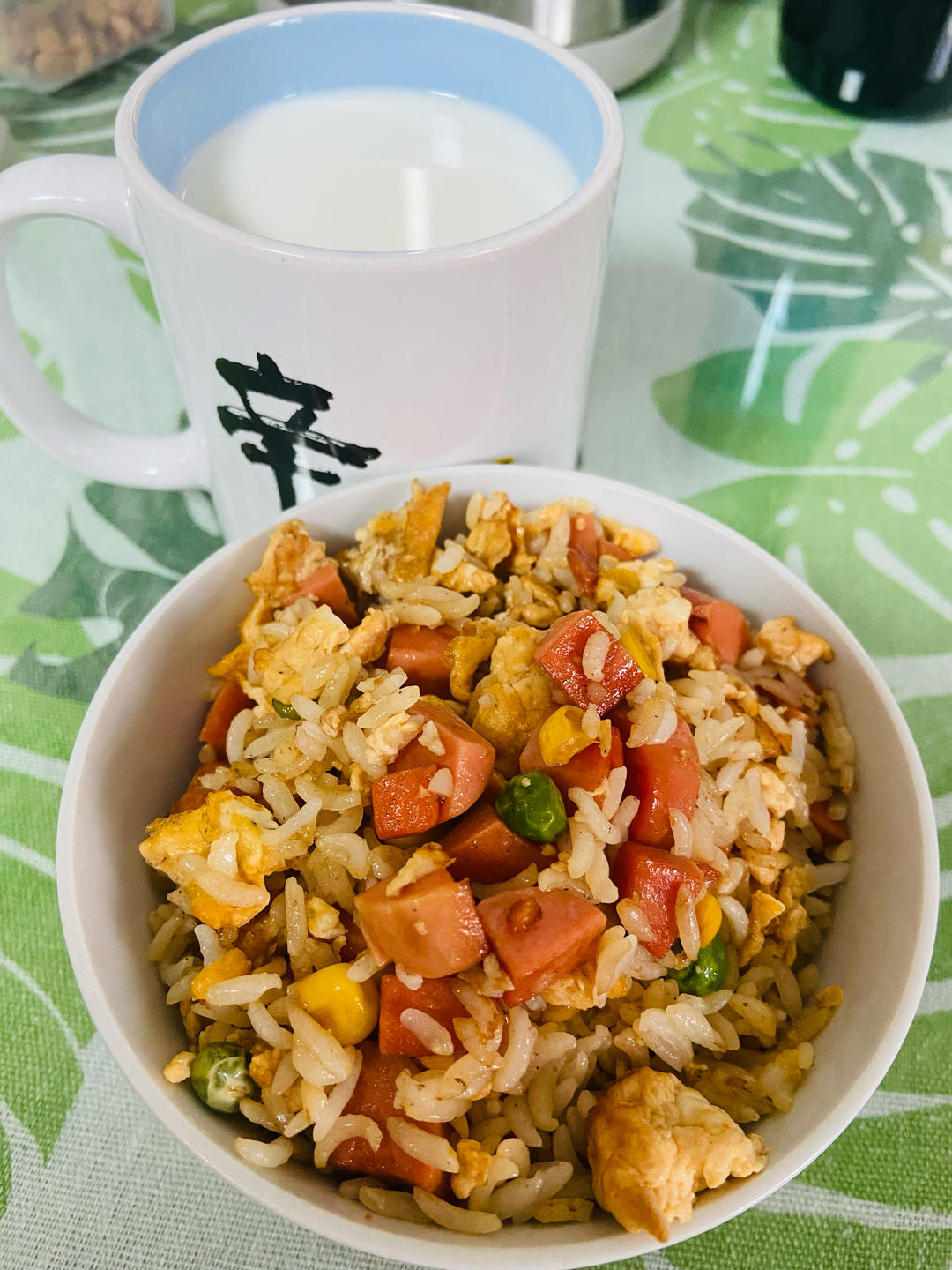 超级香的扬州炒饭/火腿鸡蛋什锦炒饭