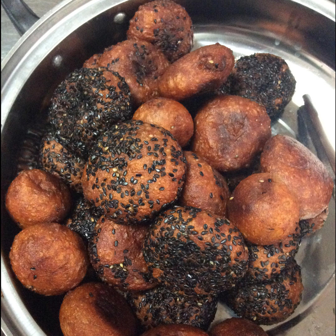 妈妈教炸的红薯丸子