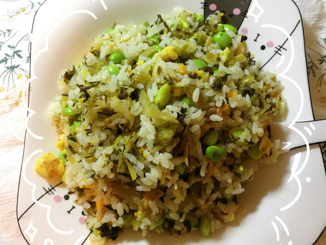 雪菜蚕豆炒饭