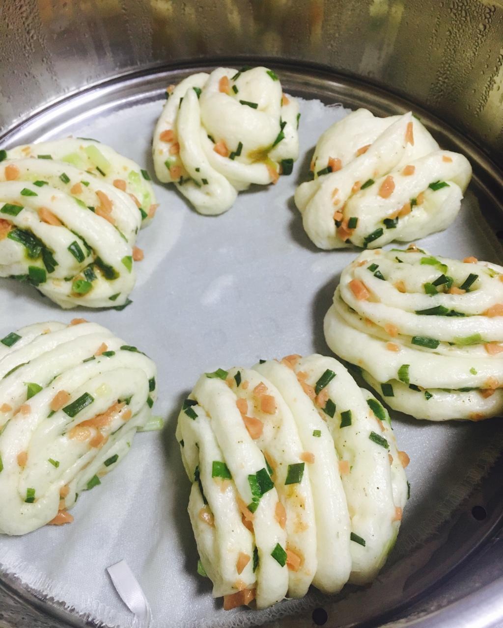 最好吃的火腿葱香花卷—附让葱不变黄的小窍门