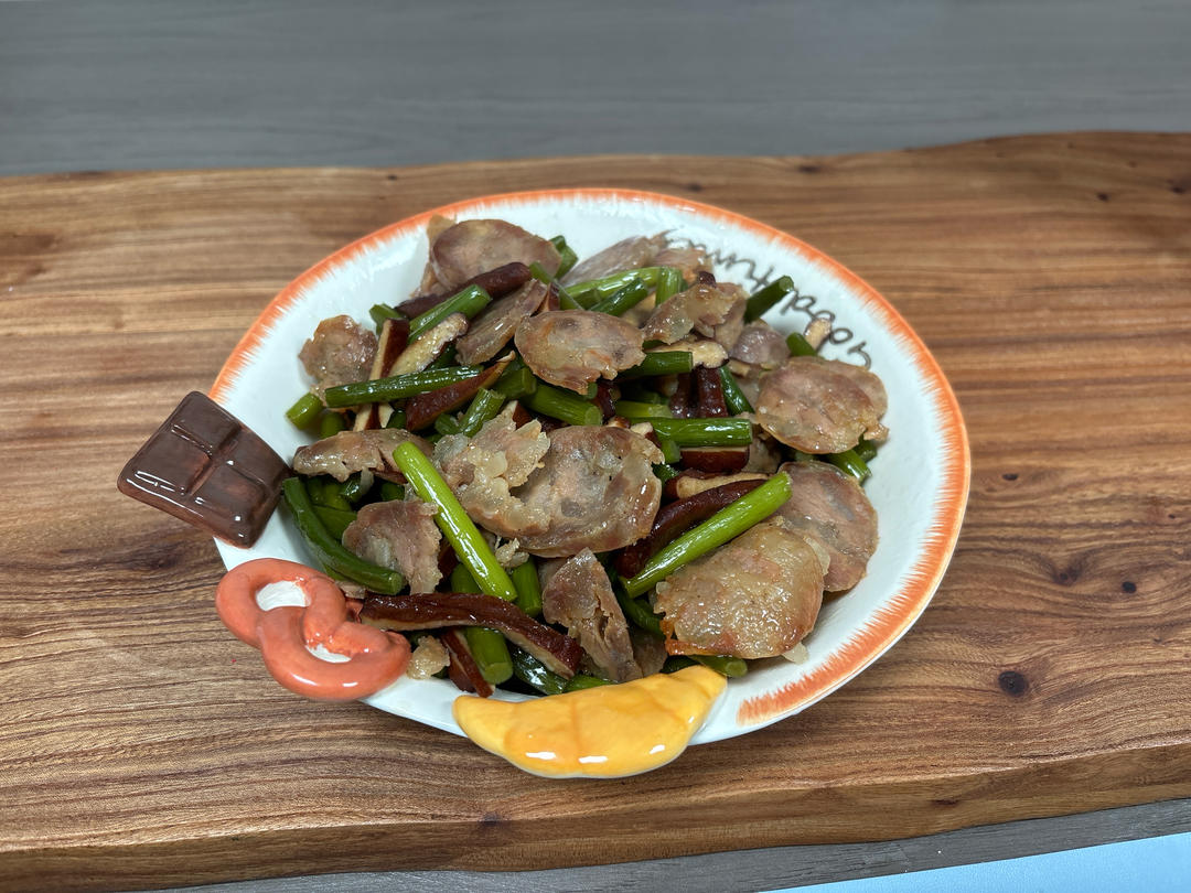 蒜苔炒腊肠