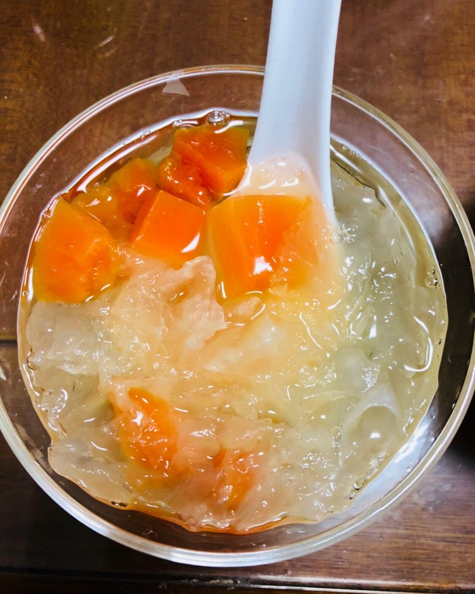 木瓜银耳莲子汤