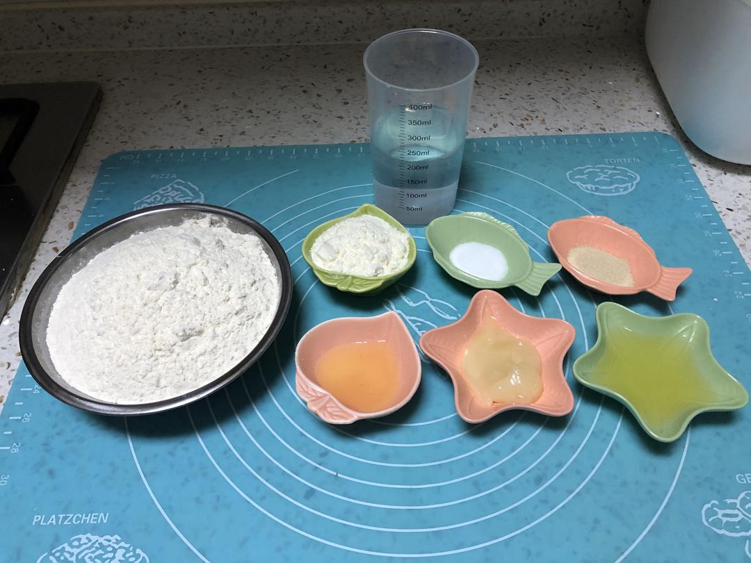 纯奶手撕吐司的做法 步骤1