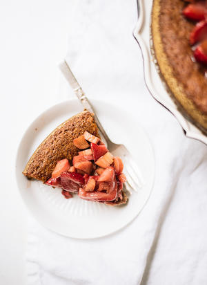 草莓&大黄 杏仁蛋糕 Almond Cake with Roasted Strawberries & Rhubarb on Top的做法 步骤8