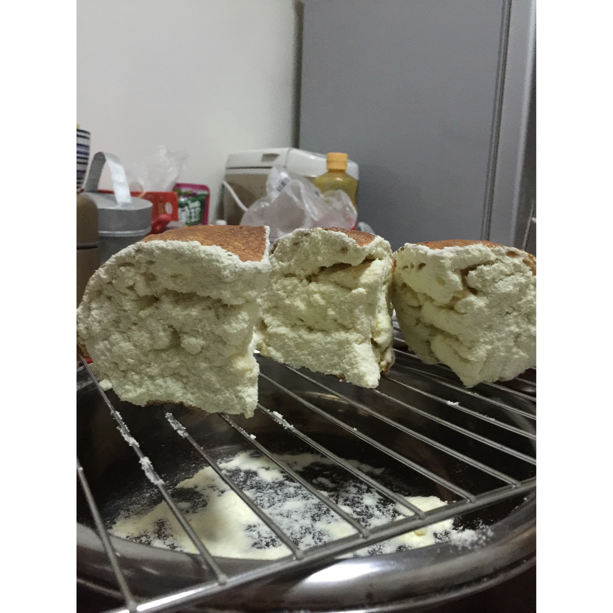 炼乳奶酪包---有面包机的同学做起来更方便哦~~