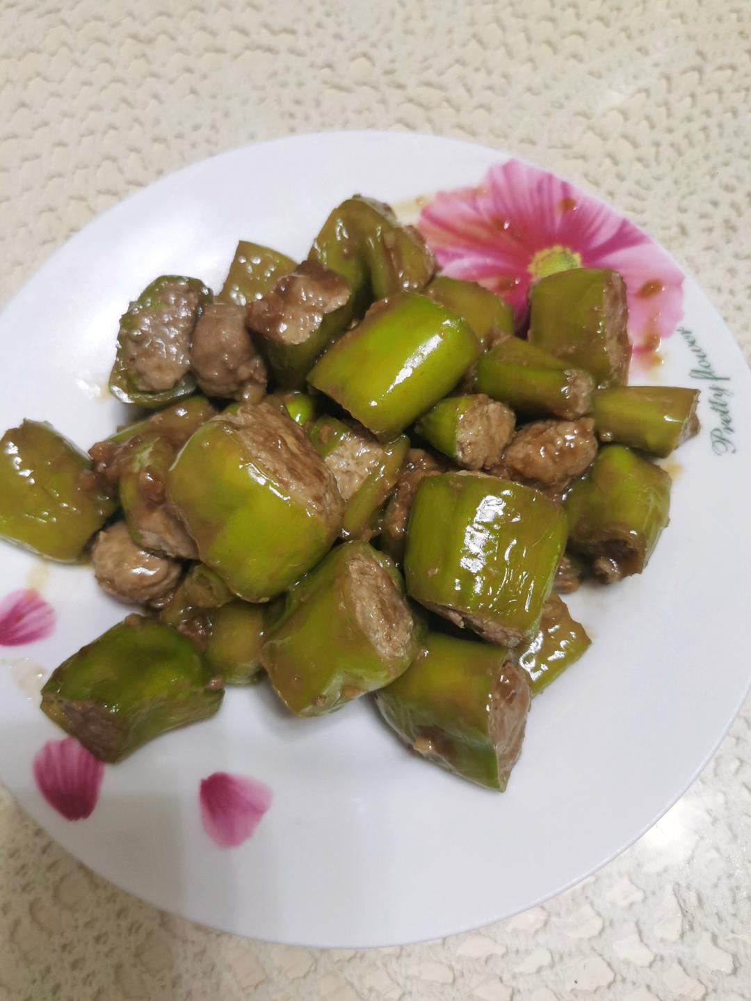 一口一个超过瘾——青椒酿肉