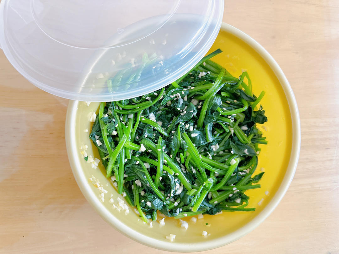 凉拌菠菜