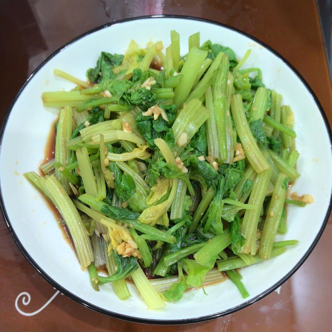 凉拌芹菜（简洁版）