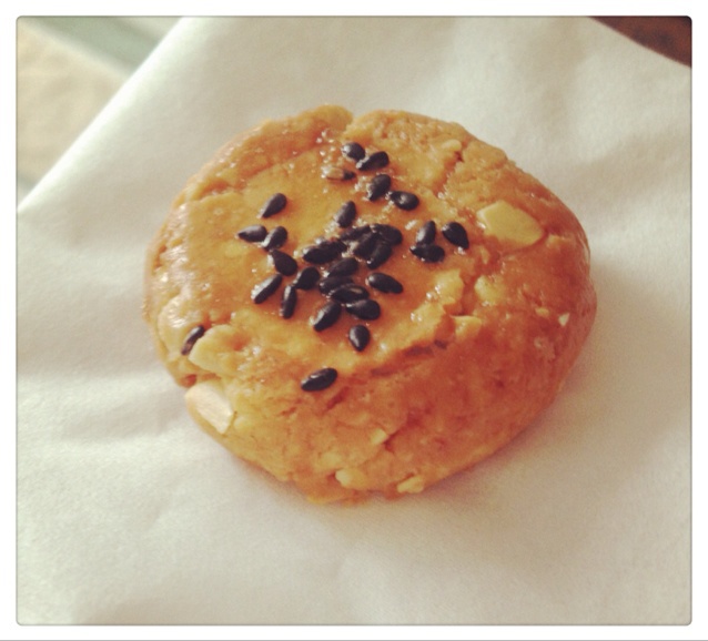 美味花生小小酥