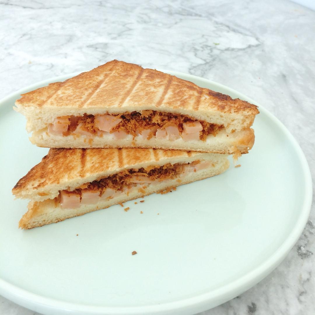 肉松豆沙三明治