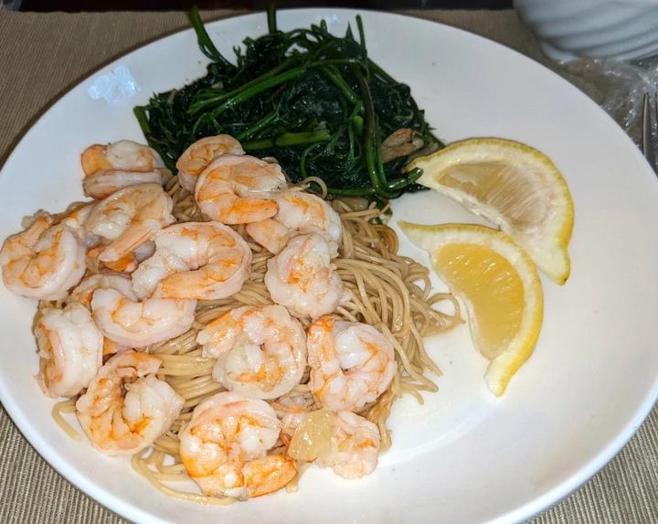 蒜香黄油虾Shrimp Scampi