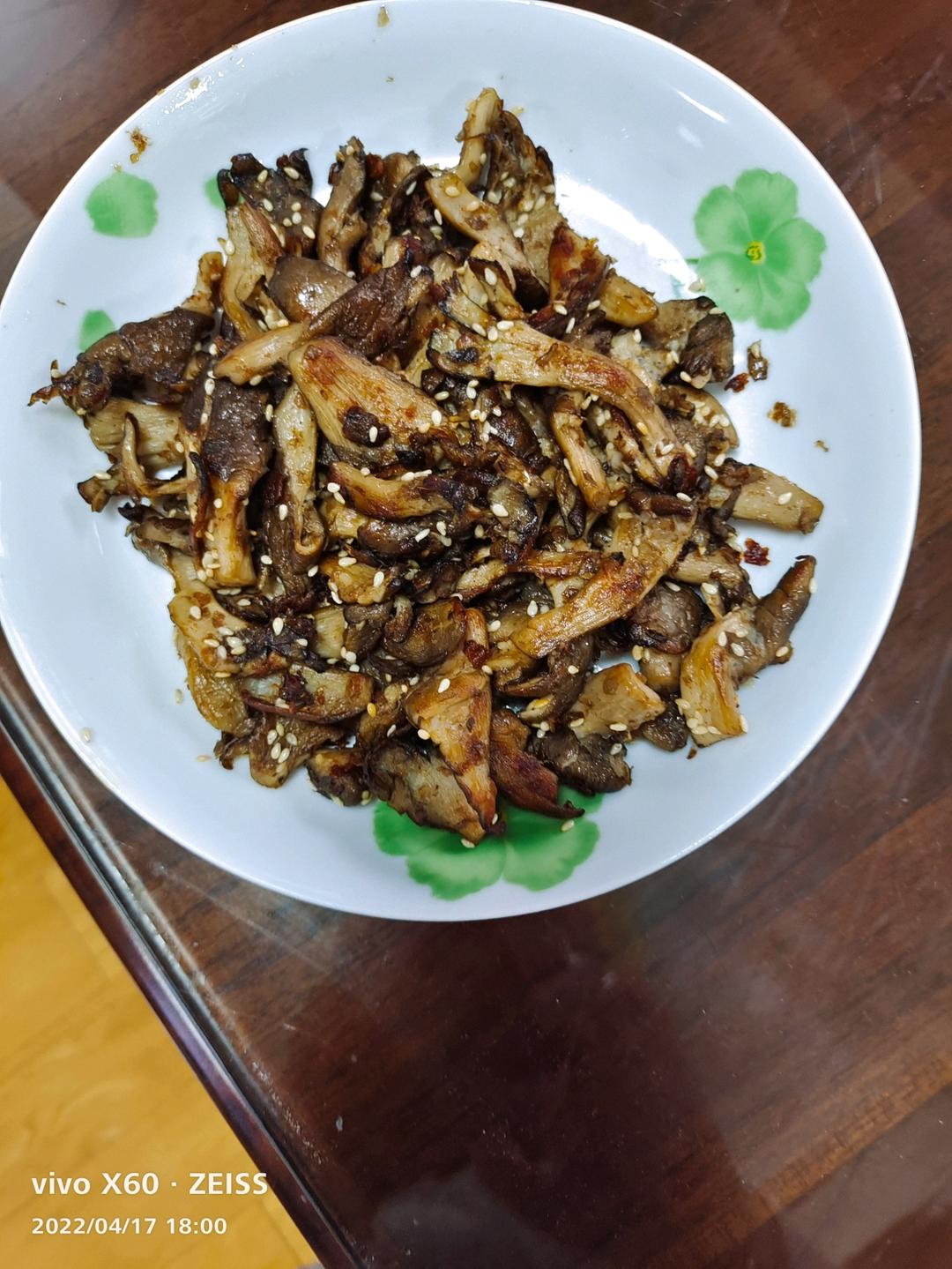 干煸平菇（有肉的味道）