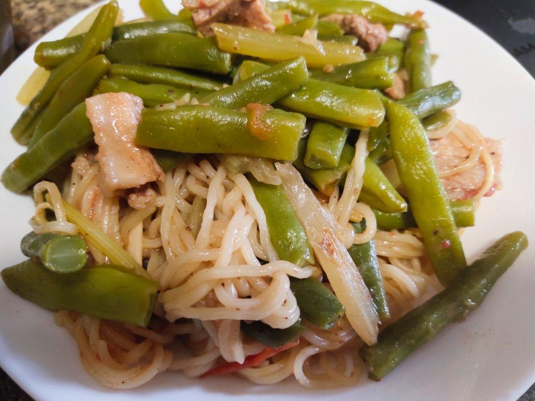 豆角焖个面
