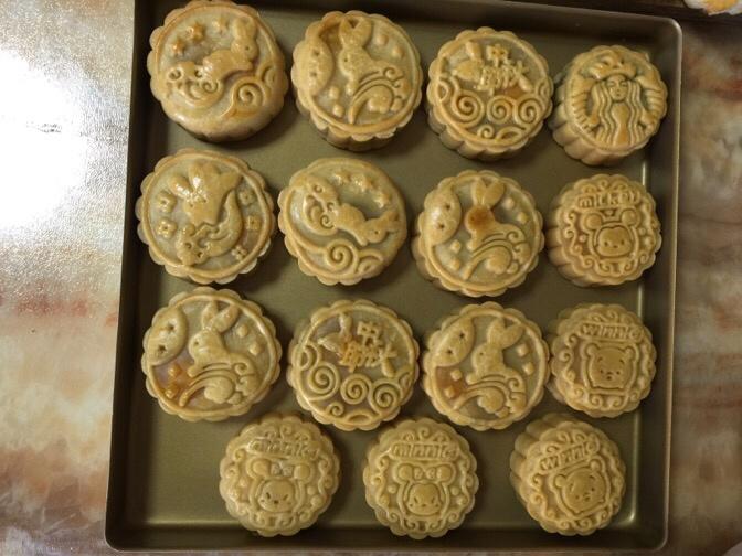 广式月饼——蛋黄莲蓉月饼