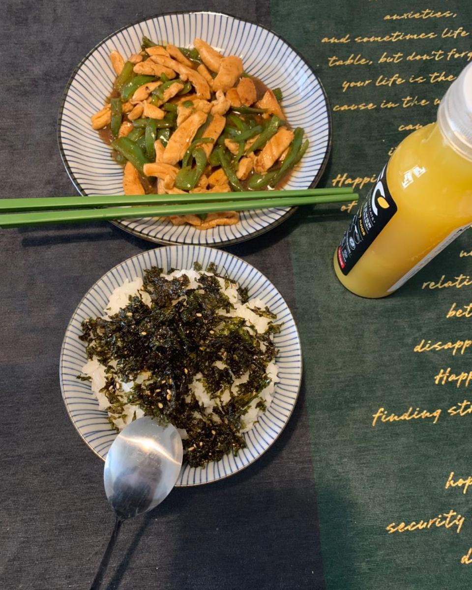 柿子椒炒鸡丝