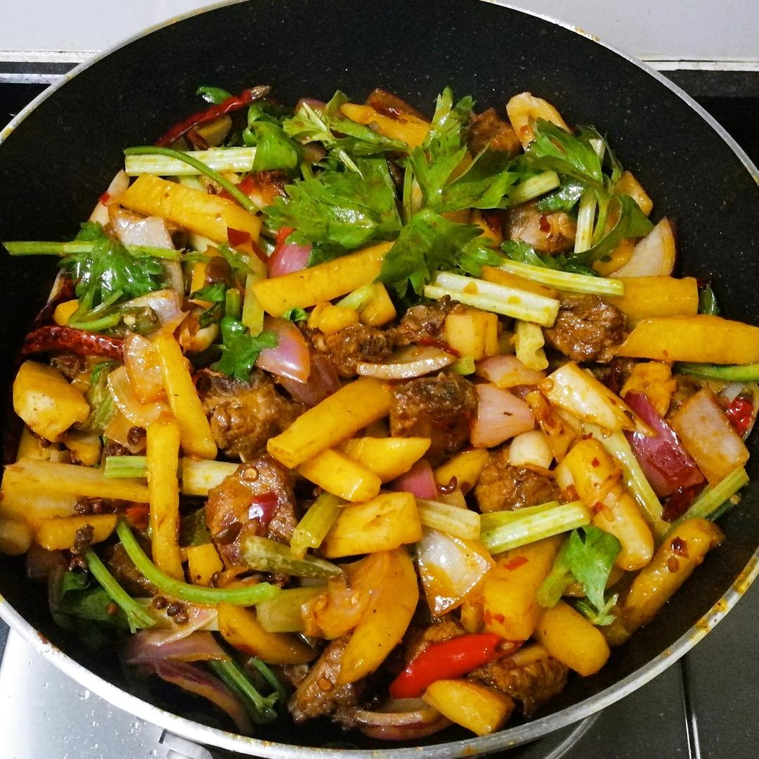超下饭的干锅排骨