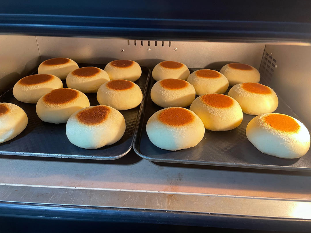 棉花团子一样柔软的云朵豆乳餐包