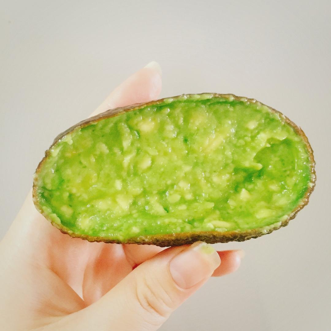 白糖拌牛油果（牛油果冰淇淋）