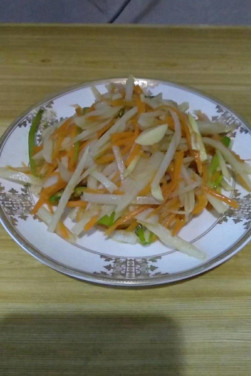 莲菜（莲藕）炒肉丝